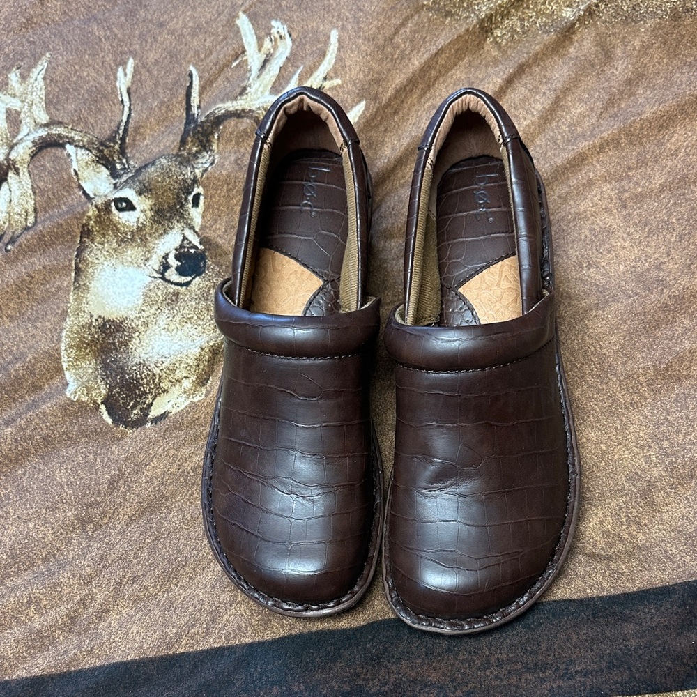 boc Dark Brown Croc-Embossed Loafers